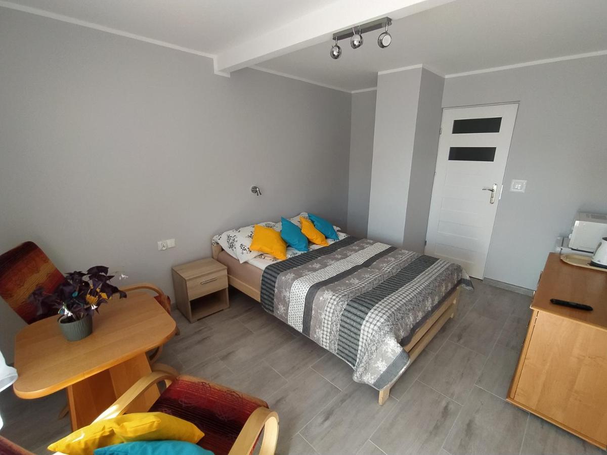 Moris 2 Pokoje Goscinne Леба Екстер'єр фото